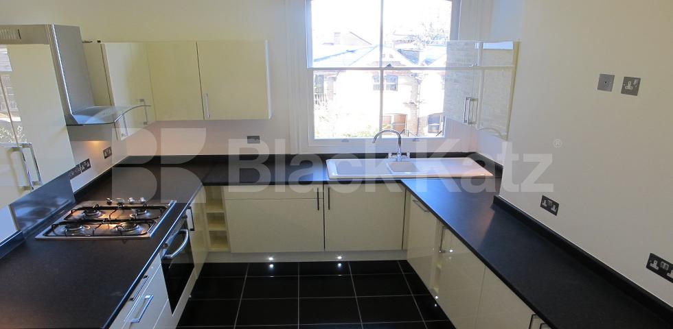 			NEW INSTRUCTION , 3 Bedroom, 1 bath, 1 reception Apartment			 Lee Road, Blackheath